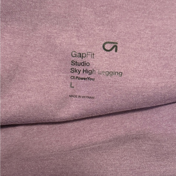 GapFit Sky High Studio Leggings - Picture 3 of 4